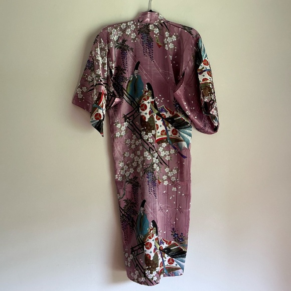 Lavender Floral Japanese Robe - Picture 6 of 6